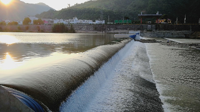 整体式充水坝